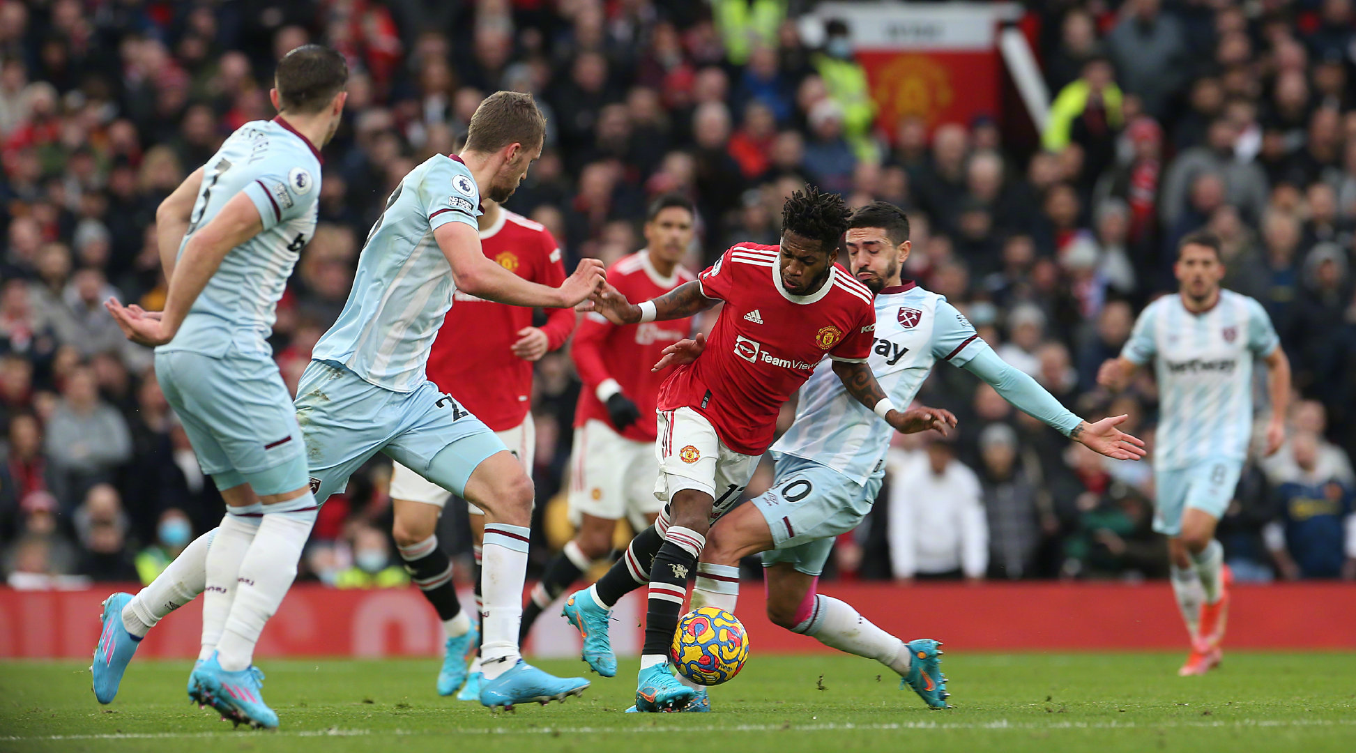 使球队的边 使球队的边